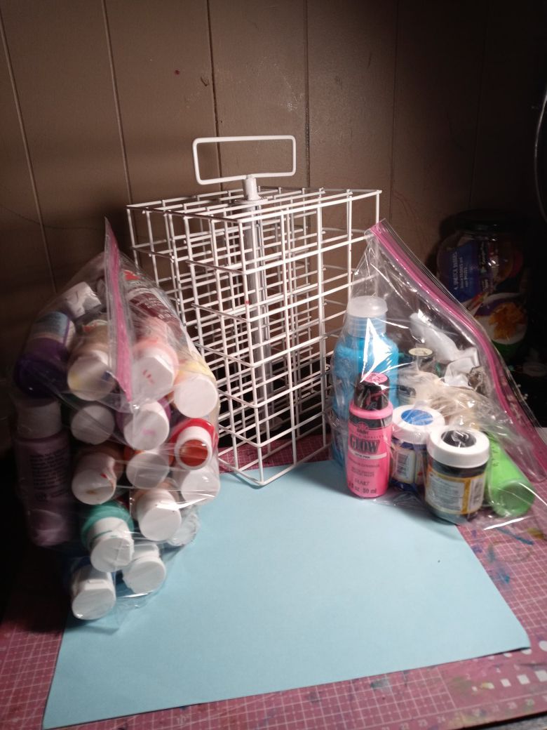 Acrylic paint and holder