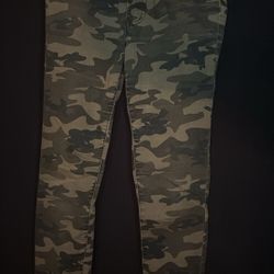 No Boundaries Camo High-Waisted Skinny Jeans