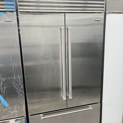 Subzero 42” French Door Stainless Steel Built In Refrigerator 