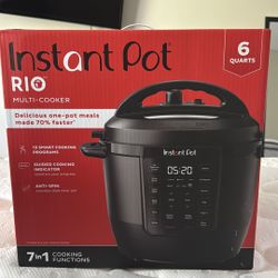 Instant Pot 6QT RIO 7-in-1 Multi-Cooker, Pressure Cooker, Slow cook, Sauté, Steam, Rice Maker, Yogurt, & Warmer, Black, 6 Quarts