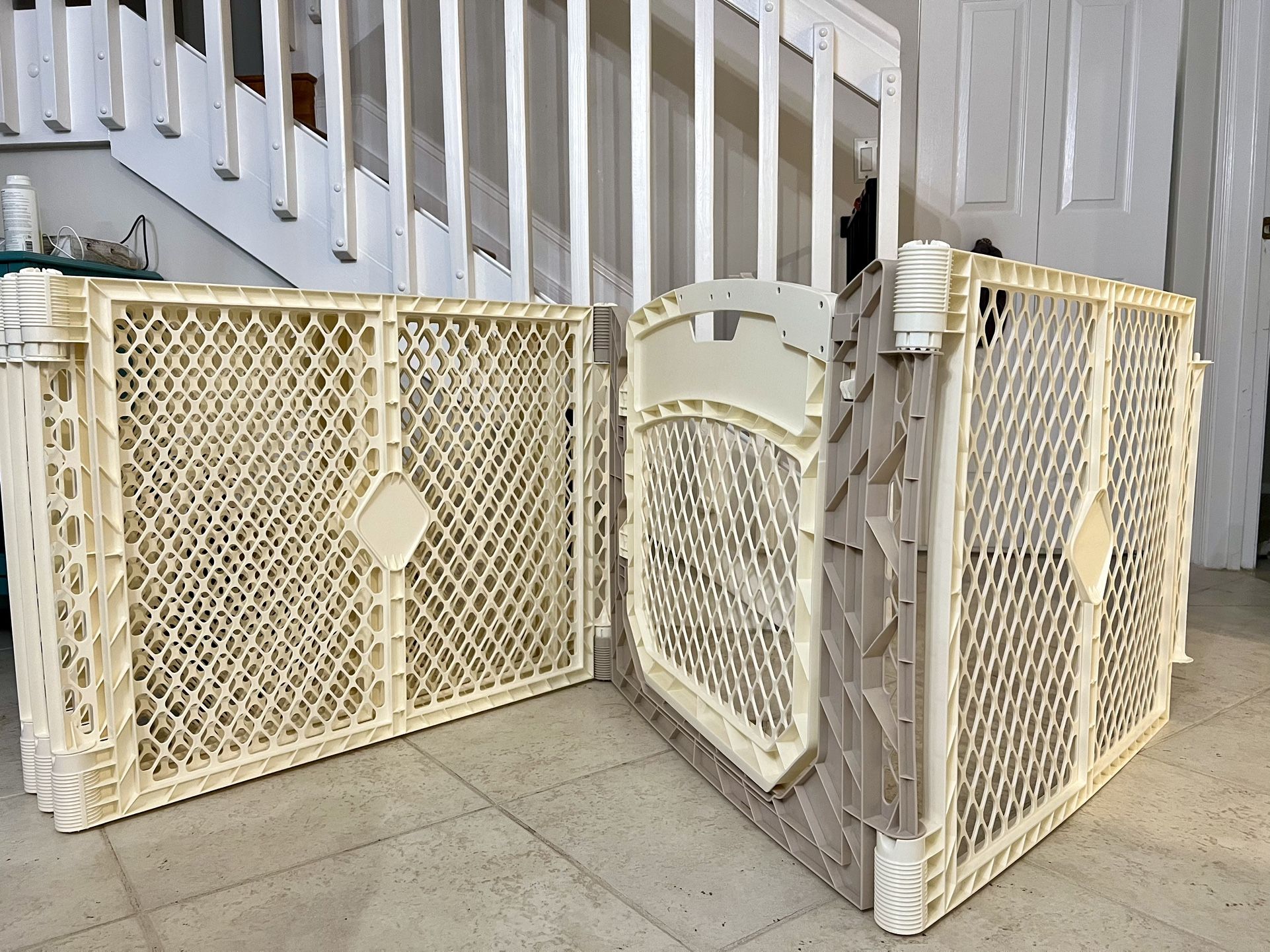 Toddleroo Play Yard, Baby Gate By north states