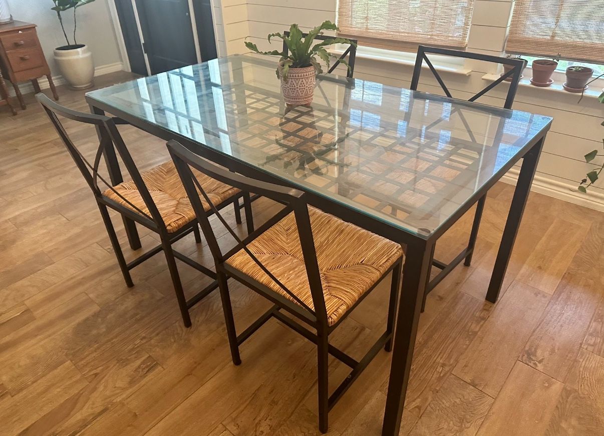 Ikea Granas Dinning Table with Four Chairs - Vienna, VA