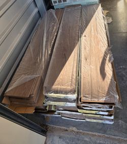 Laminate Wood Flooring