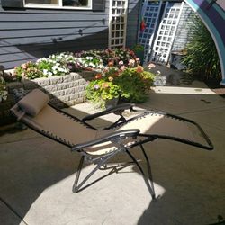 Anti-gravity Lounge Chair