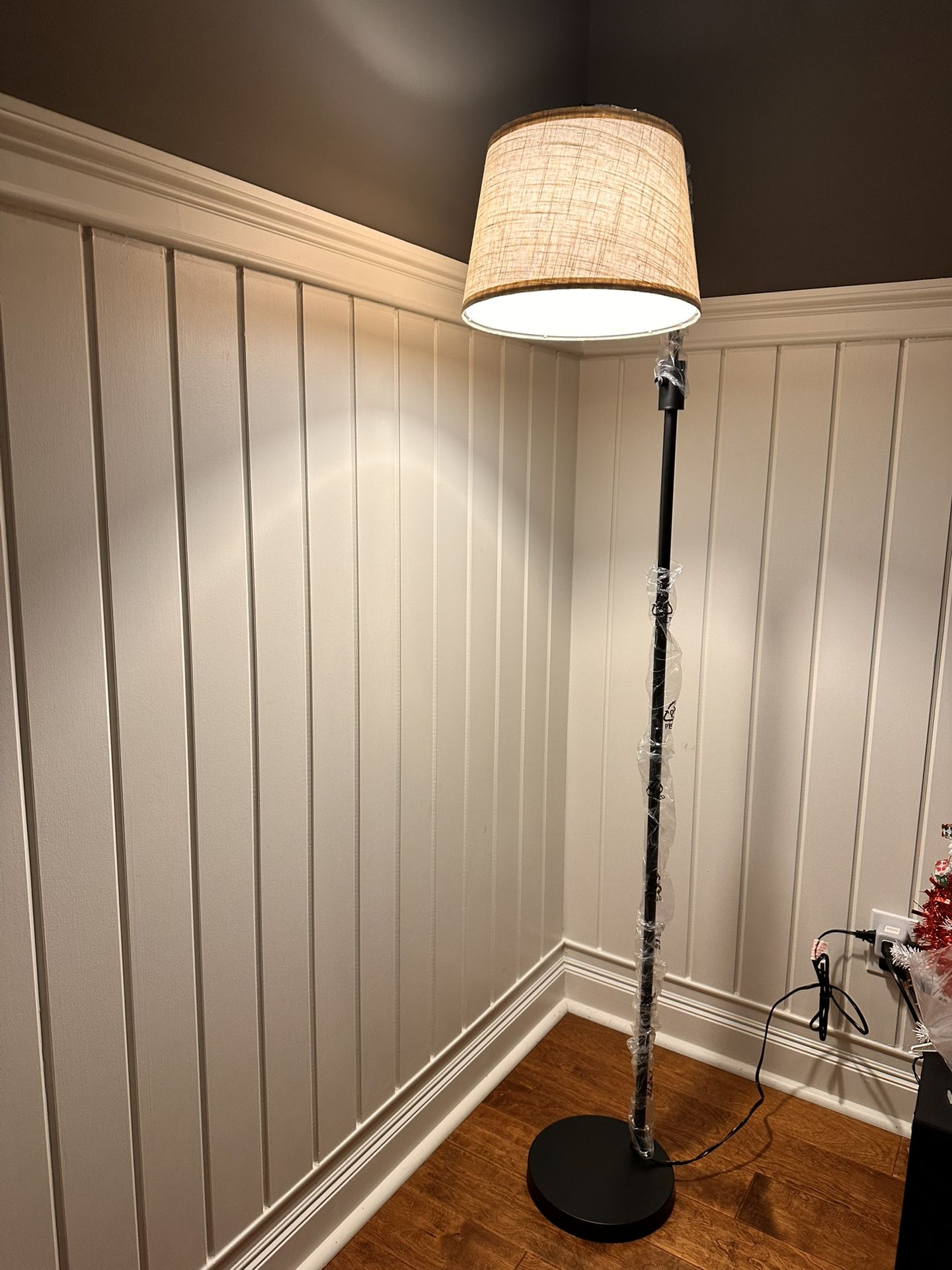 Modern Black Arc Floor Lamp with Adjustable Head& Dimmable Light 