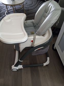 Graco high chair 6 in 1