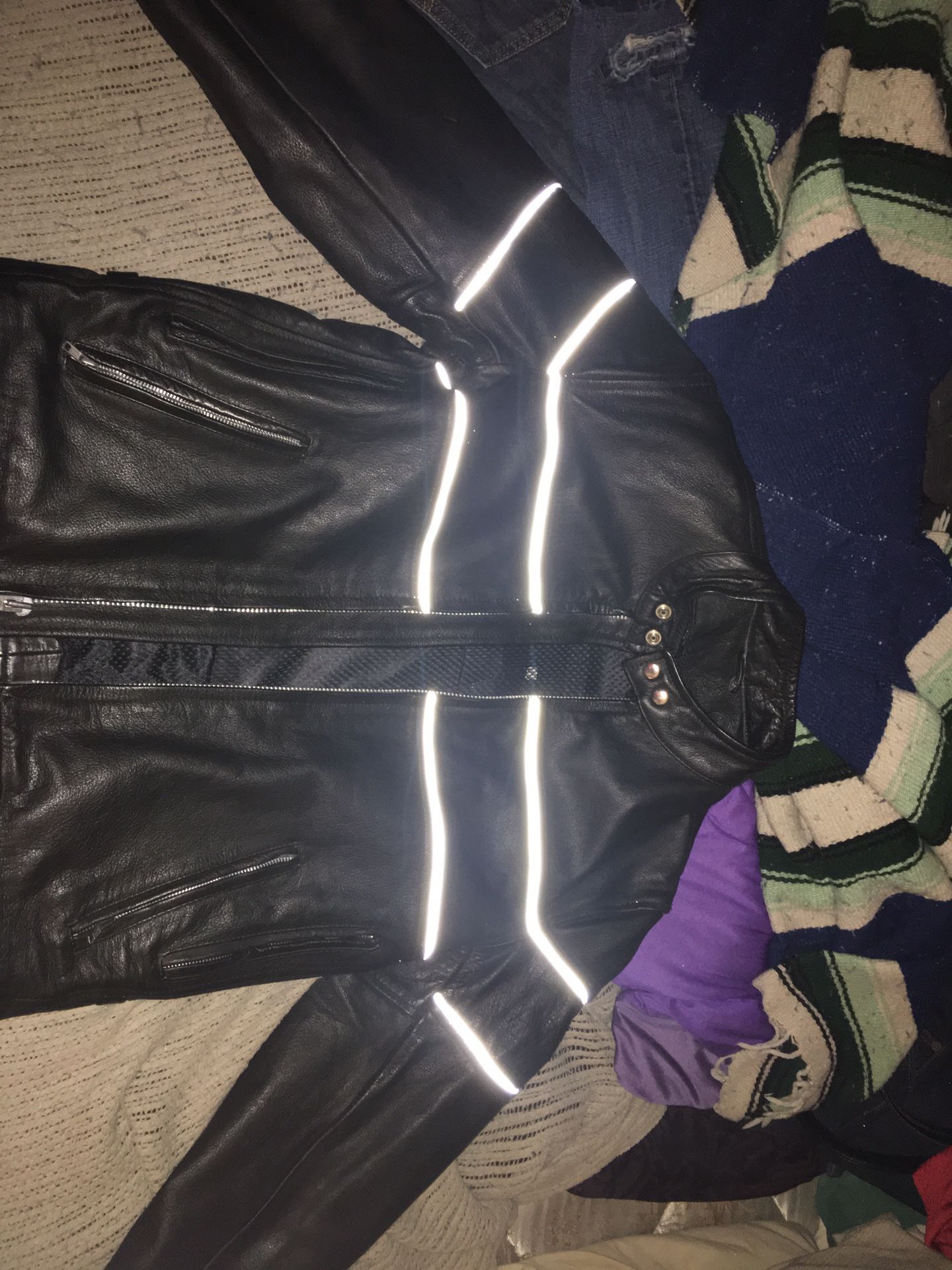 New Largeh eavy leather Harley Davidson coat very nice only $150 firm
