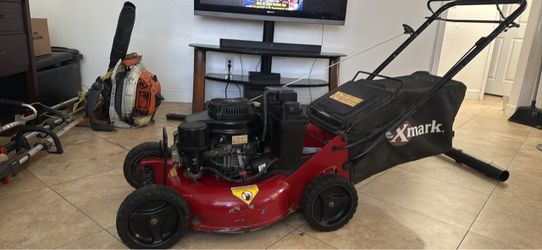 X￼Mark commercial Lawnmower