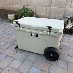 Yeti tundra Wheeled Cooler