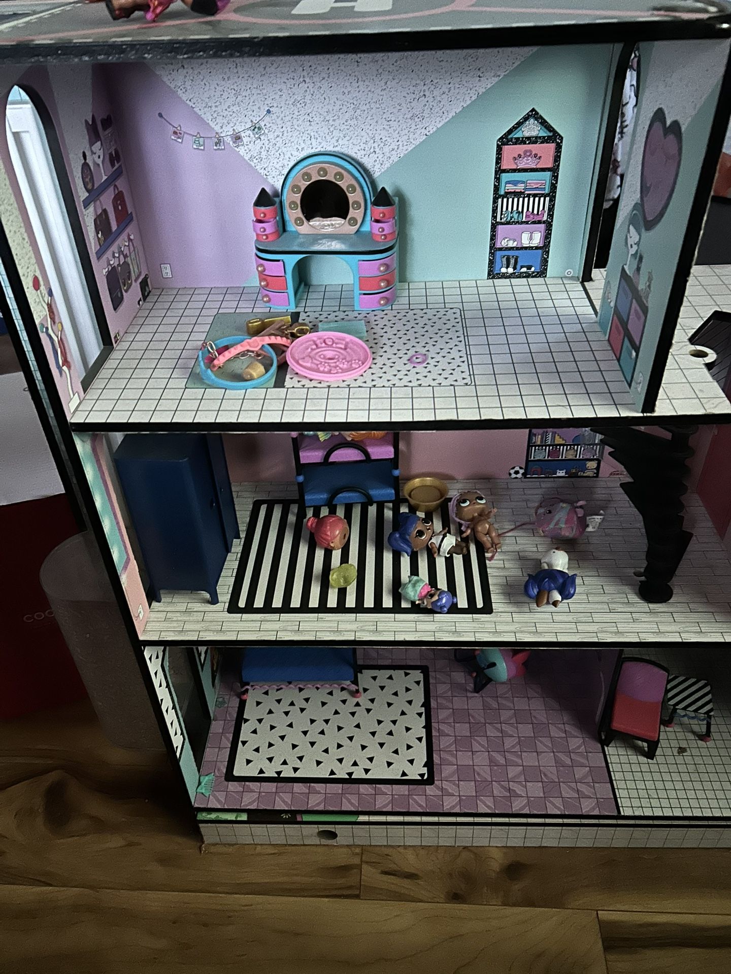 LOL Doll house 