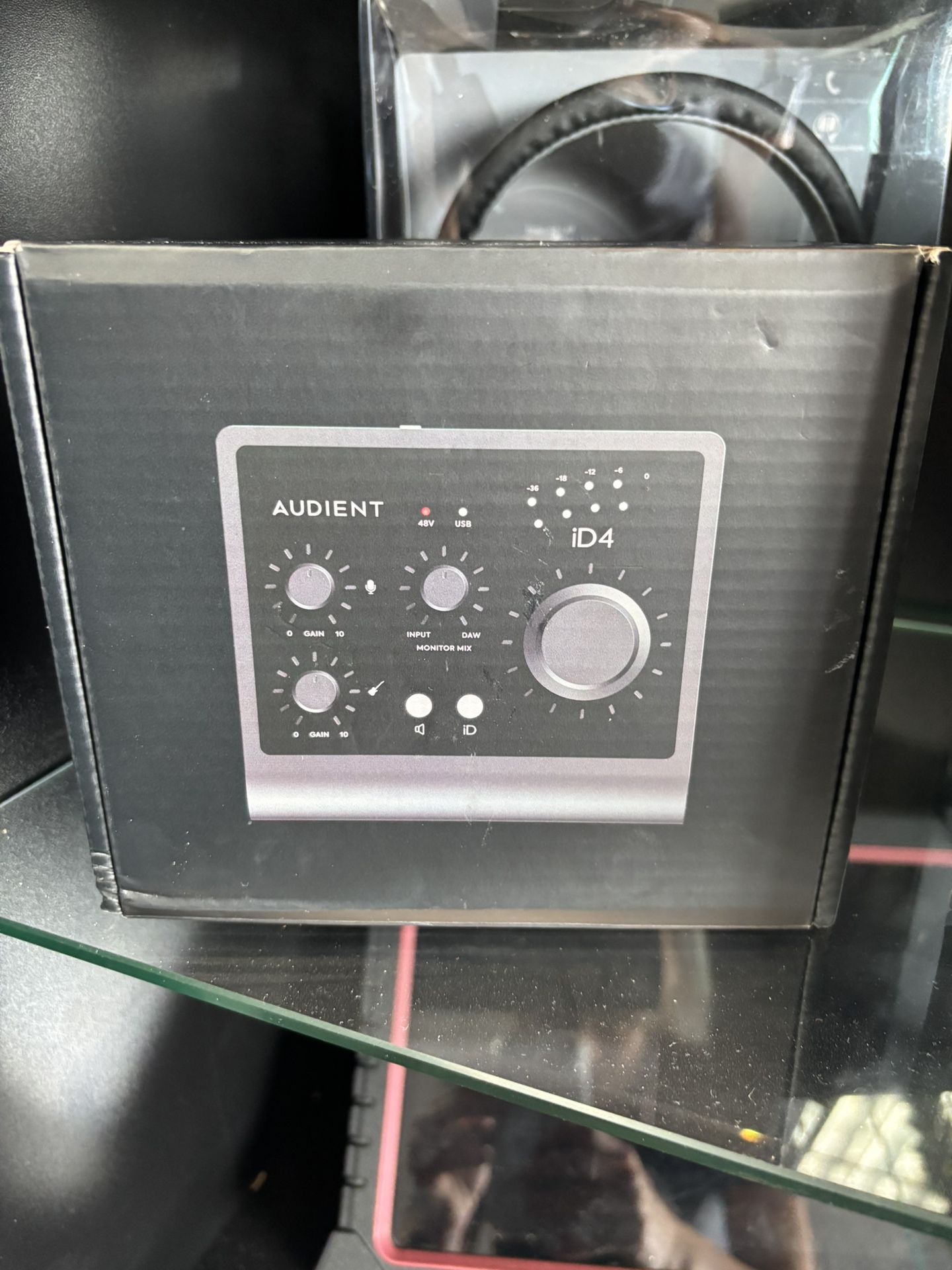 Audient ID4 