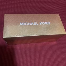New Michael Kors Slippers 