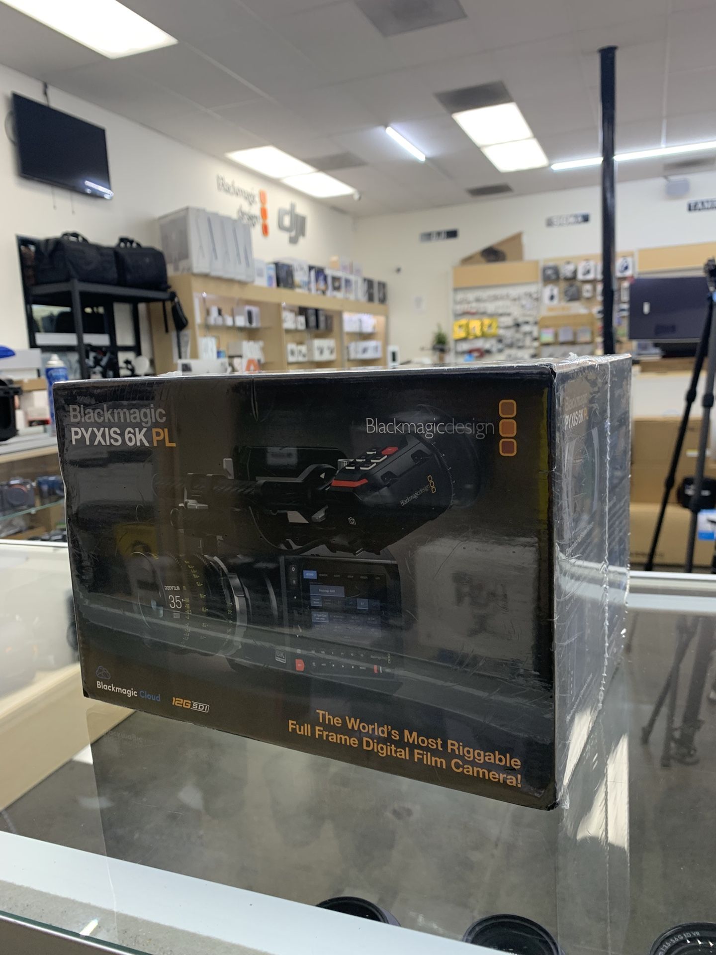 Blackmagic Pyxis PL