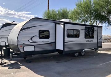 2018 Catalina Coachmen 10 Person Travel Trailer