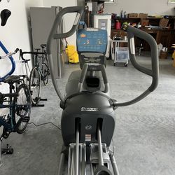 Octane Q47xi Elliptical Trainer