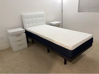 Adjustable Twin XL Bed with Memory Foam Mattress – Good Condition