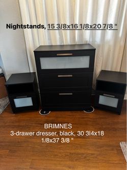 Chest of drawers and to night stands