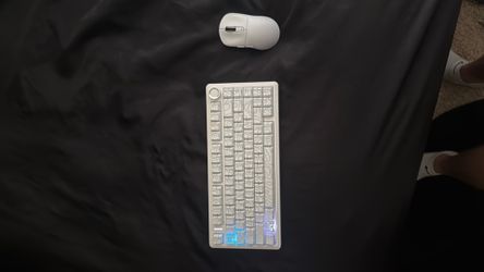 Aula 75 pro creamy keyboard and attack shark x3 mouse