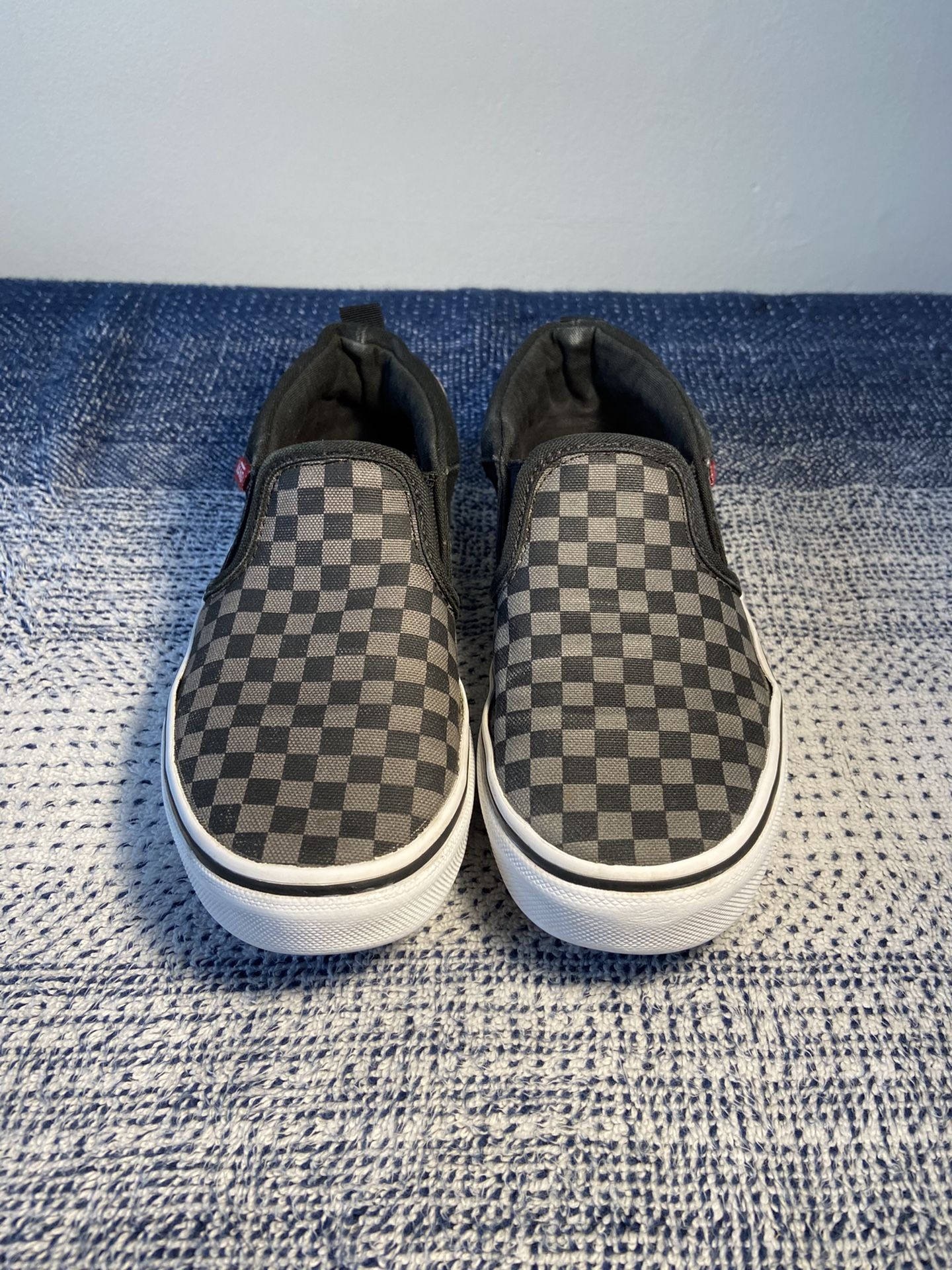 VANS Black/Gray Checkerboard Slip-ons “Used” Size 2Y ($25)