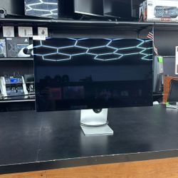 Apple Studio Display A2525