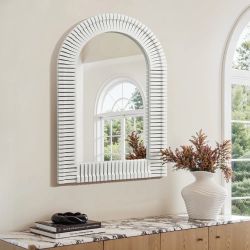 LuxenHome 24.02-in W x 35.91-in H Irregular White Framed Full Length Wall Mirror ,A2340