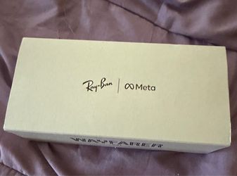 Meta Ray-Ban (Gen 2) Wayfarer Smart AI Glasses, Matte Black, Clear Lenses