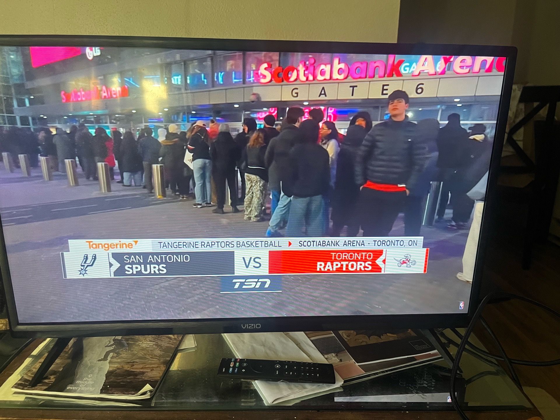 VIZIO 32” TV (D32h-G9)