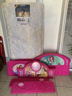 Cama para niña de princesas