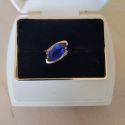Women's size 6.25 Sapphire blue 10K gold September birthstone