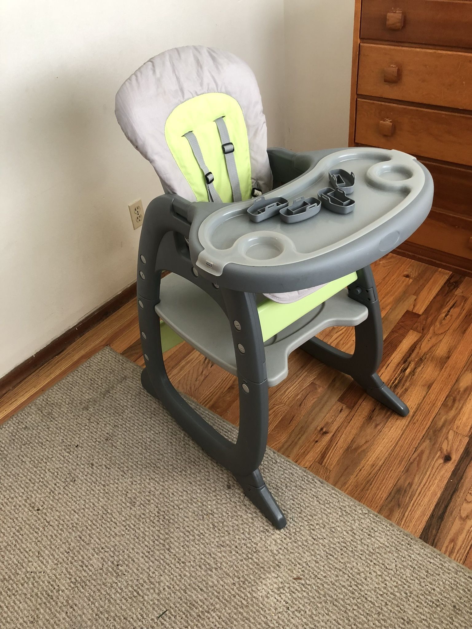 High Chair / Toddler Table