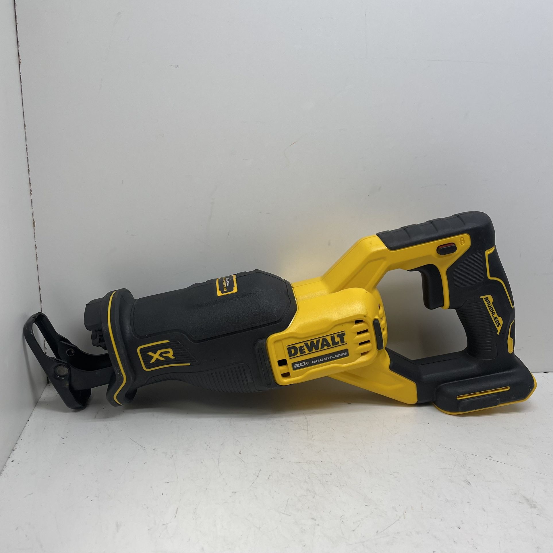 Dewalt 20v Brushless Variable Speed Reciprocating Saw 194295/16