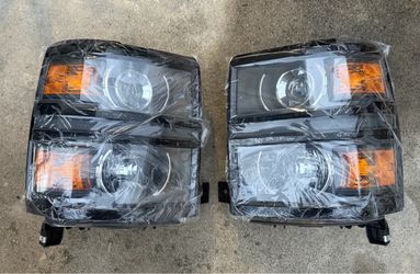 14-15 Chevy Silverado Black Projector Headlights