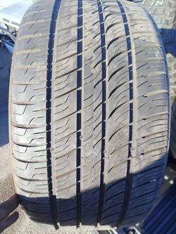 Radar 295/35ZR20 Tire (1)