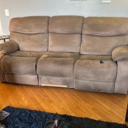 3 Seat Recliner Couch 