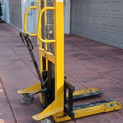 Manual Forklift 
