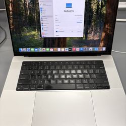 Apple MacBook Pro 16” M3 MAX 40c GPU 48gb ram 1TB warranty