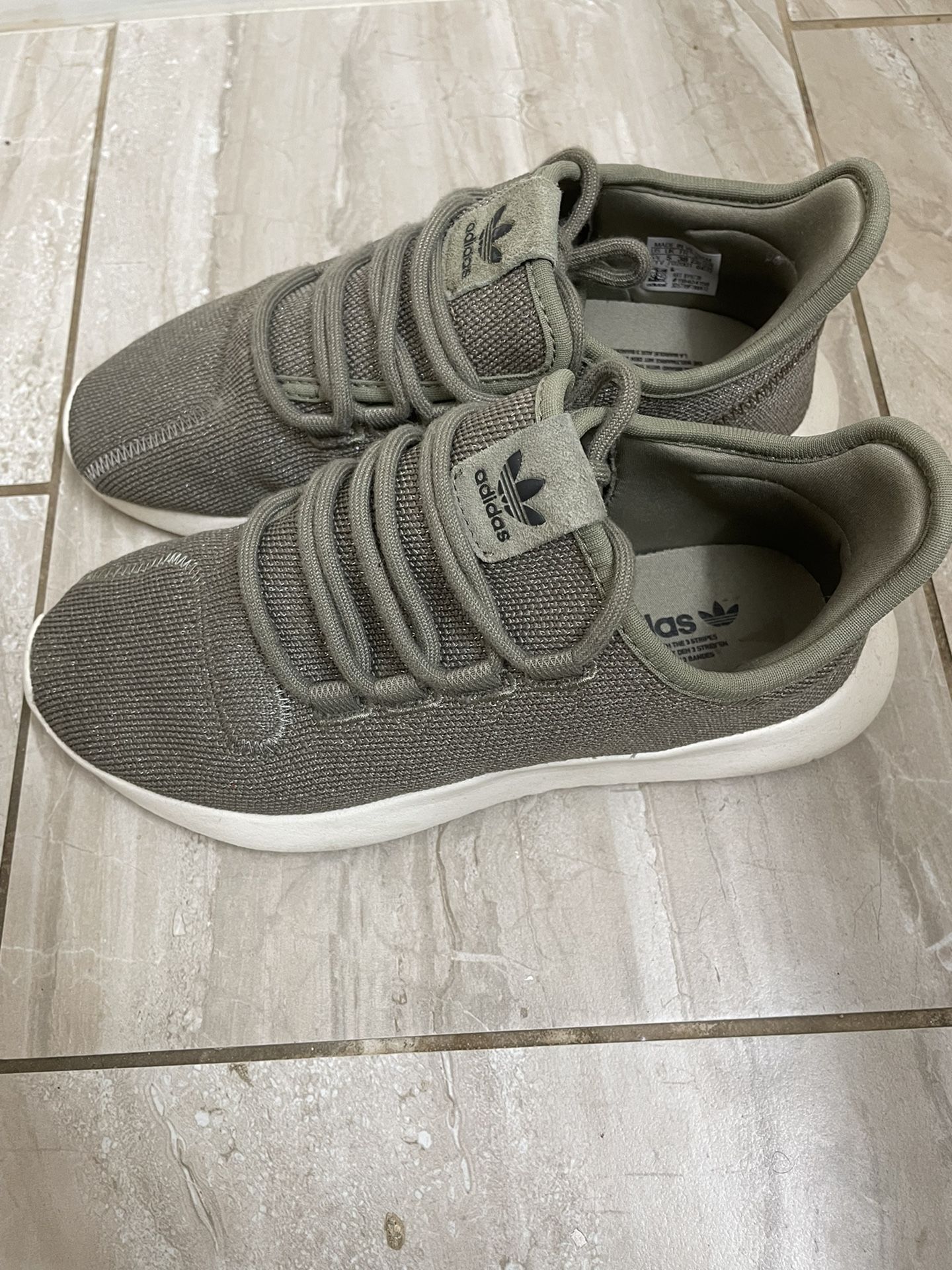 Adidas Sneakers Women 6.5