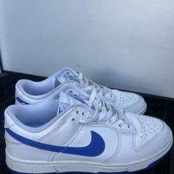 Nike Dunks Size 6