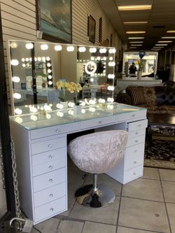 Slaystation vanity set