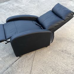 Armchair massager/Recliner $48
