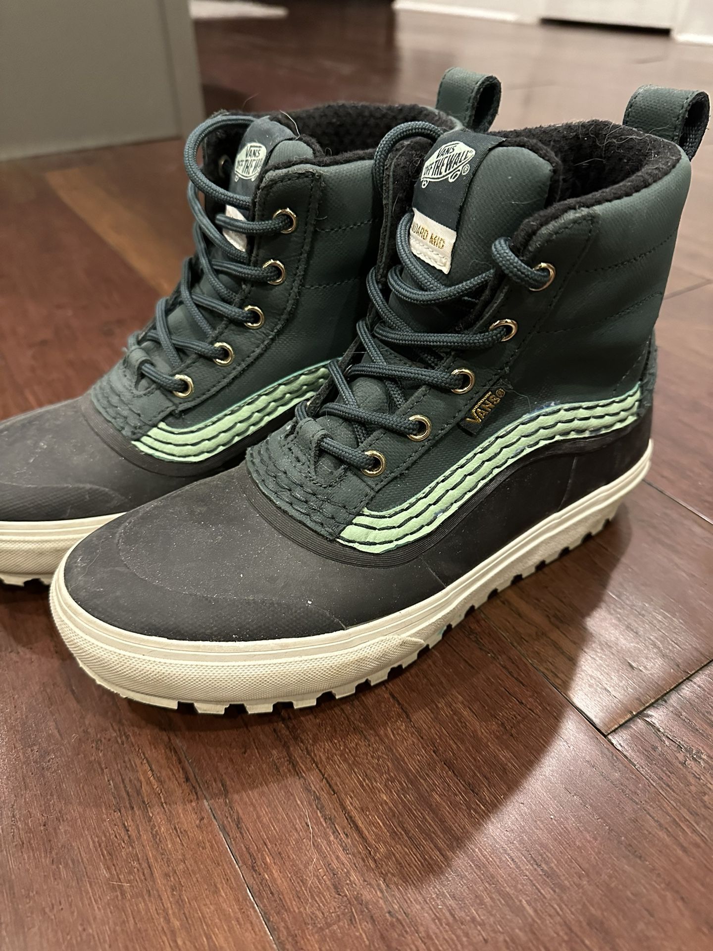 Vans Snow Boots Size 7