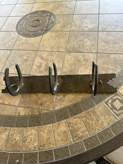 Horseshoe Hat Rack