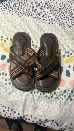 “Men’s Abercrombie & Fitch Size 11 Brown Cross-Strap Sandals / Slides”