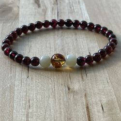 Garnet , flower amber and Hetian jade Beaded bracelet 