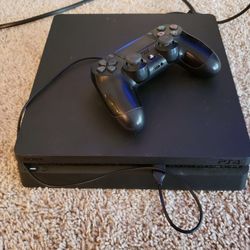 PS4  Slim Used