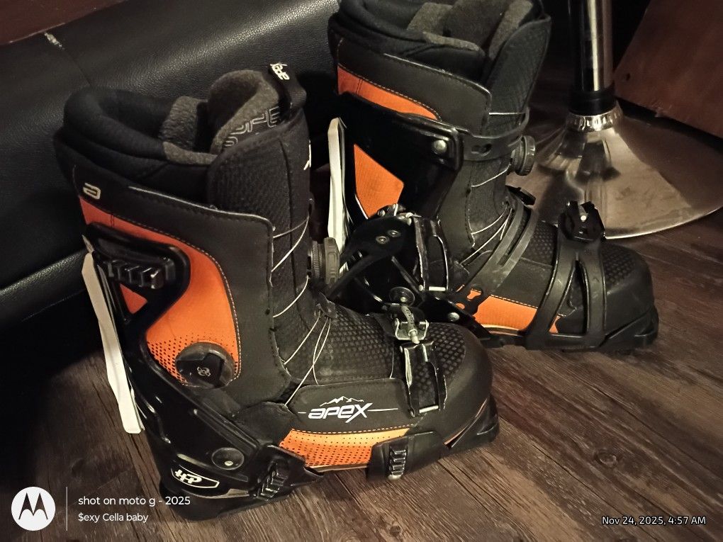Snow Boarding Boots
