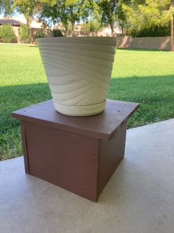 Plant Stand & Planter Pot