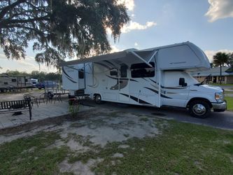 2015 FLEETWOOD Jamboree Searcher