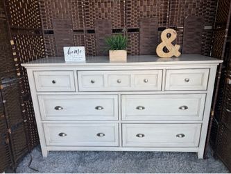 Dresser big all the drawers work good $98