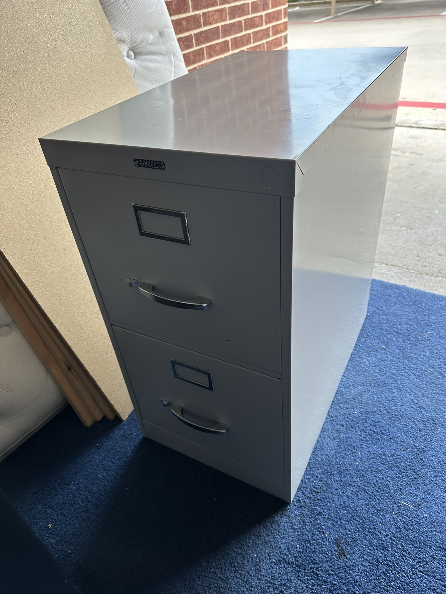 Anderson Hickey Filing cabinet (25x15x28H)